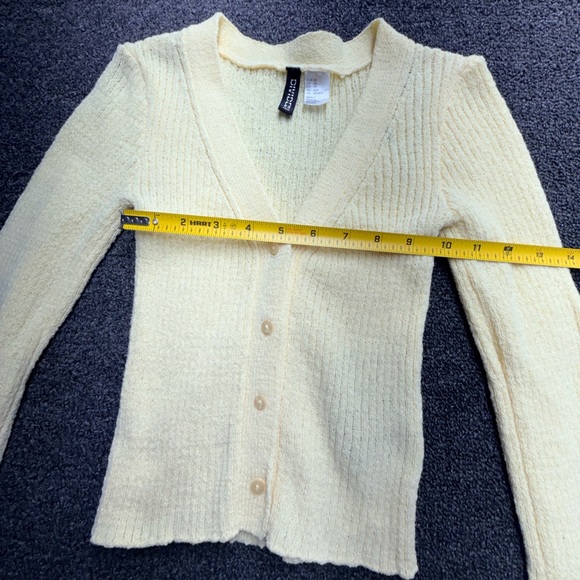 H&M Pale Yellow Ribbed Button-Front Cardigan - Picture 4 of 6